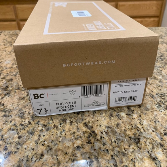 New in box - American Eagle - For You II Iridescent Sandals - Size 7.5 - Picture 7 of 7